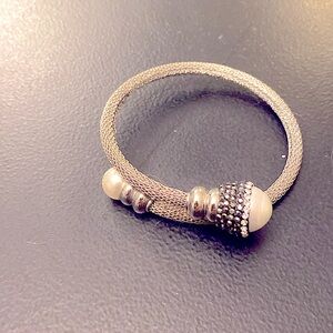 Bracelet pearls and rhinestones and black diamonds